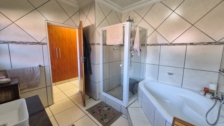 4 Bedroom Property for Sale in Baillie Park North West